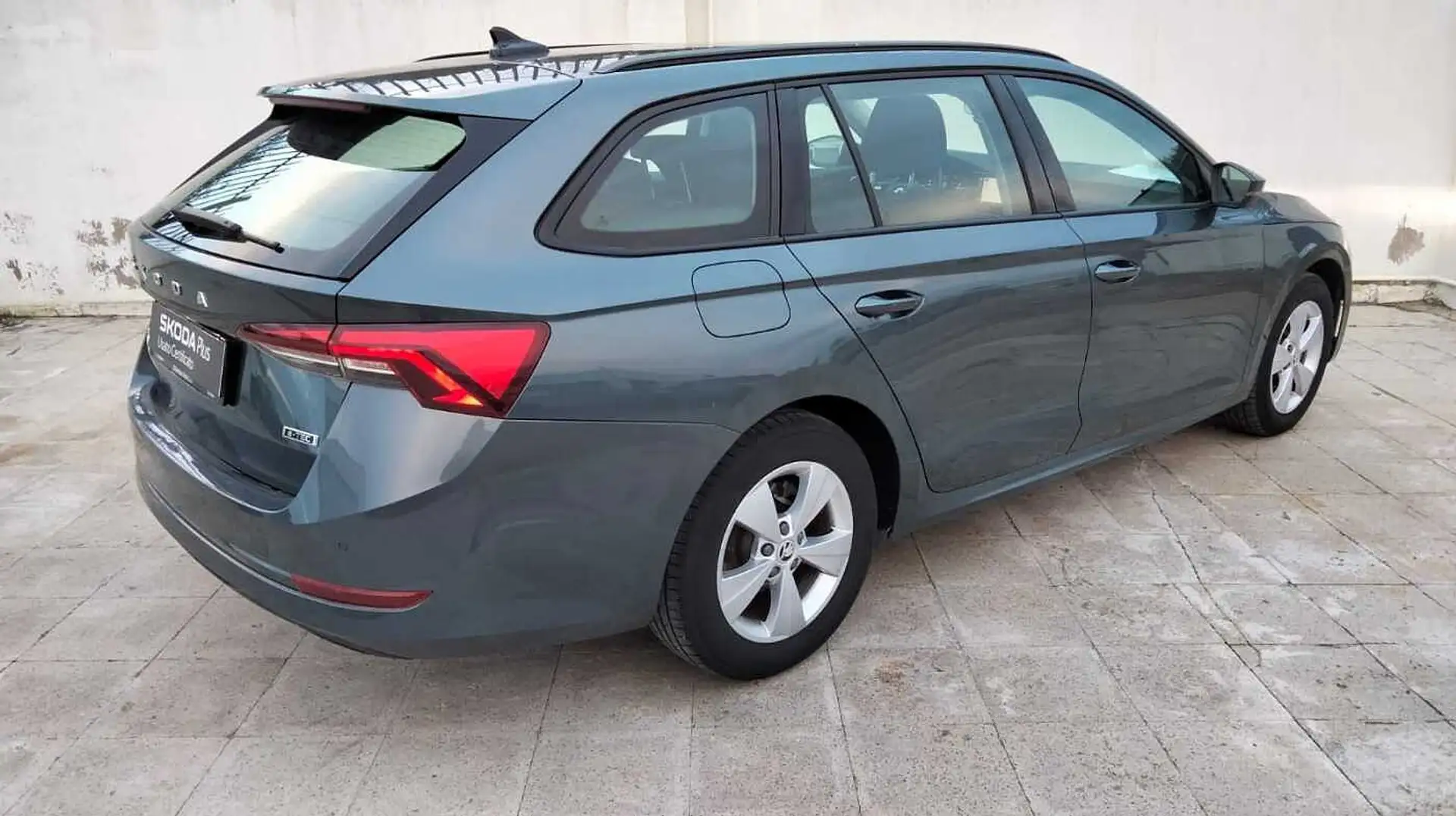 Skoda Octavia 4ª serie 1.0 e-TEC DSG Wagon Executive Grigio - 2