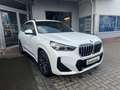 BMW X1 sDrive18iA M Sport 18'' AHK Pano HUD ParkAss+ LCPr Weiß - thumbnail 3