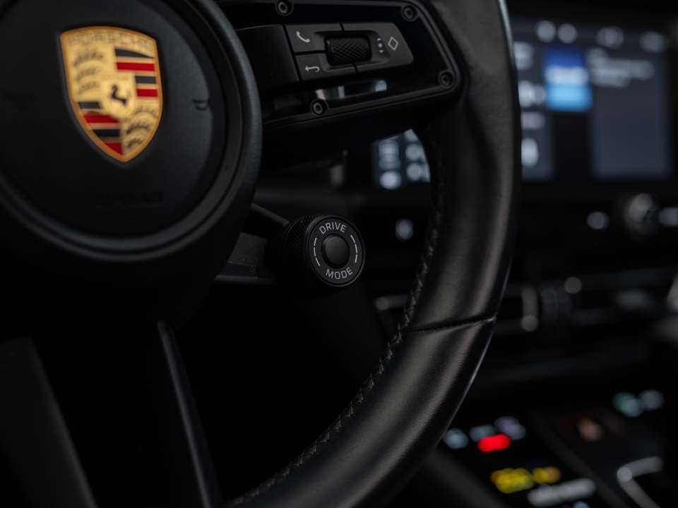 2024 Porsche Macan T thumb 29