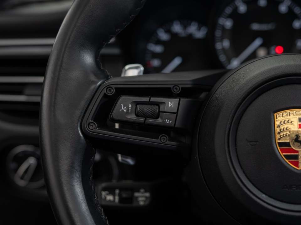 2024 Porsche Macan T thumb 33