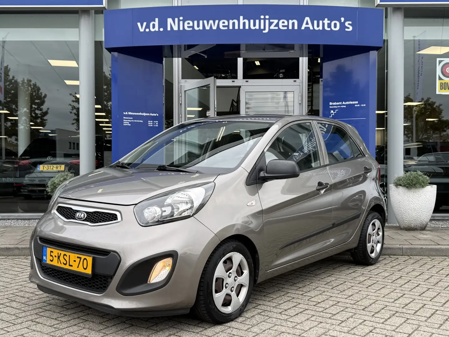 Kia Picanto 1.0 CVVT ISG Airco Airco Info Daan 0492-588964 Gris - 1
