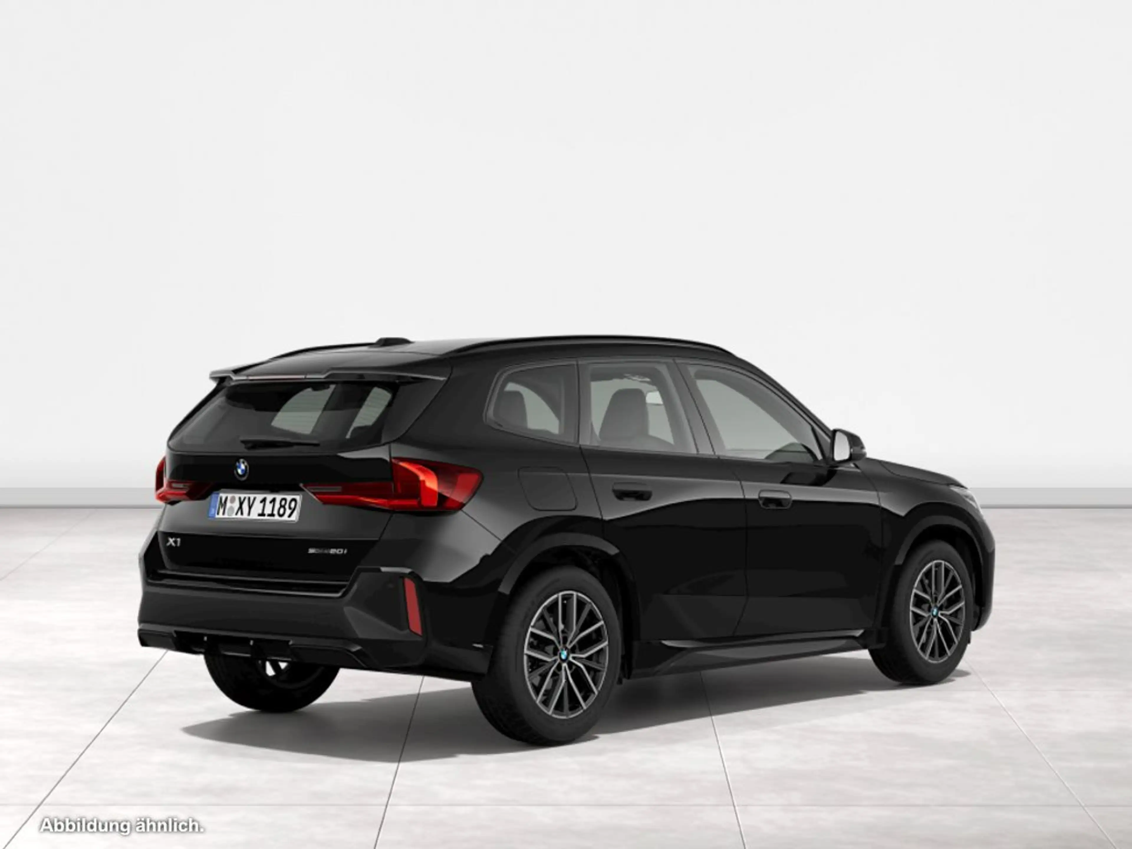 BMW X1 sDrive20i — photo 2