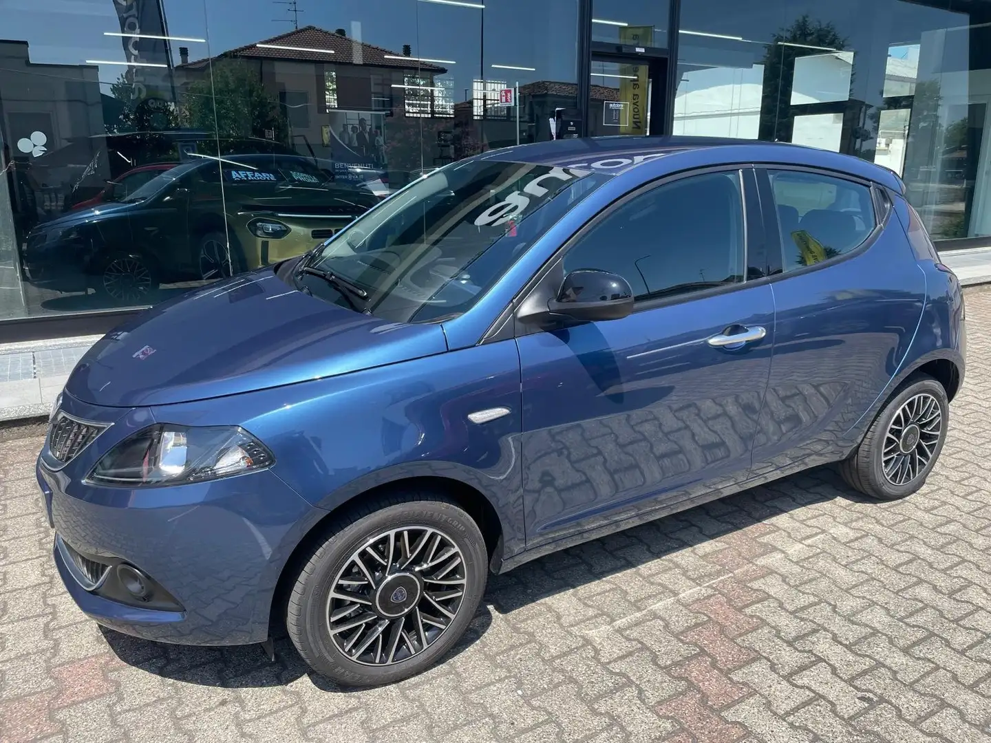 Lancia Ypsilon Ypsilon III 2021 1.0 firefly hybrid Oro 70 CV KM 0 Blauw - 2