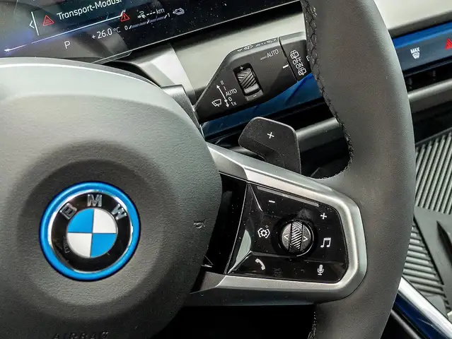 BMW X3 view 11