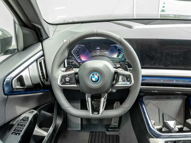 BMW X3 view 8