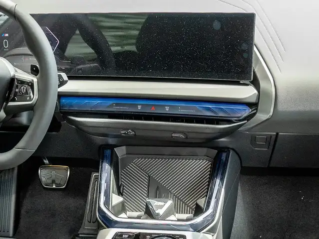 BMW X3 view 6