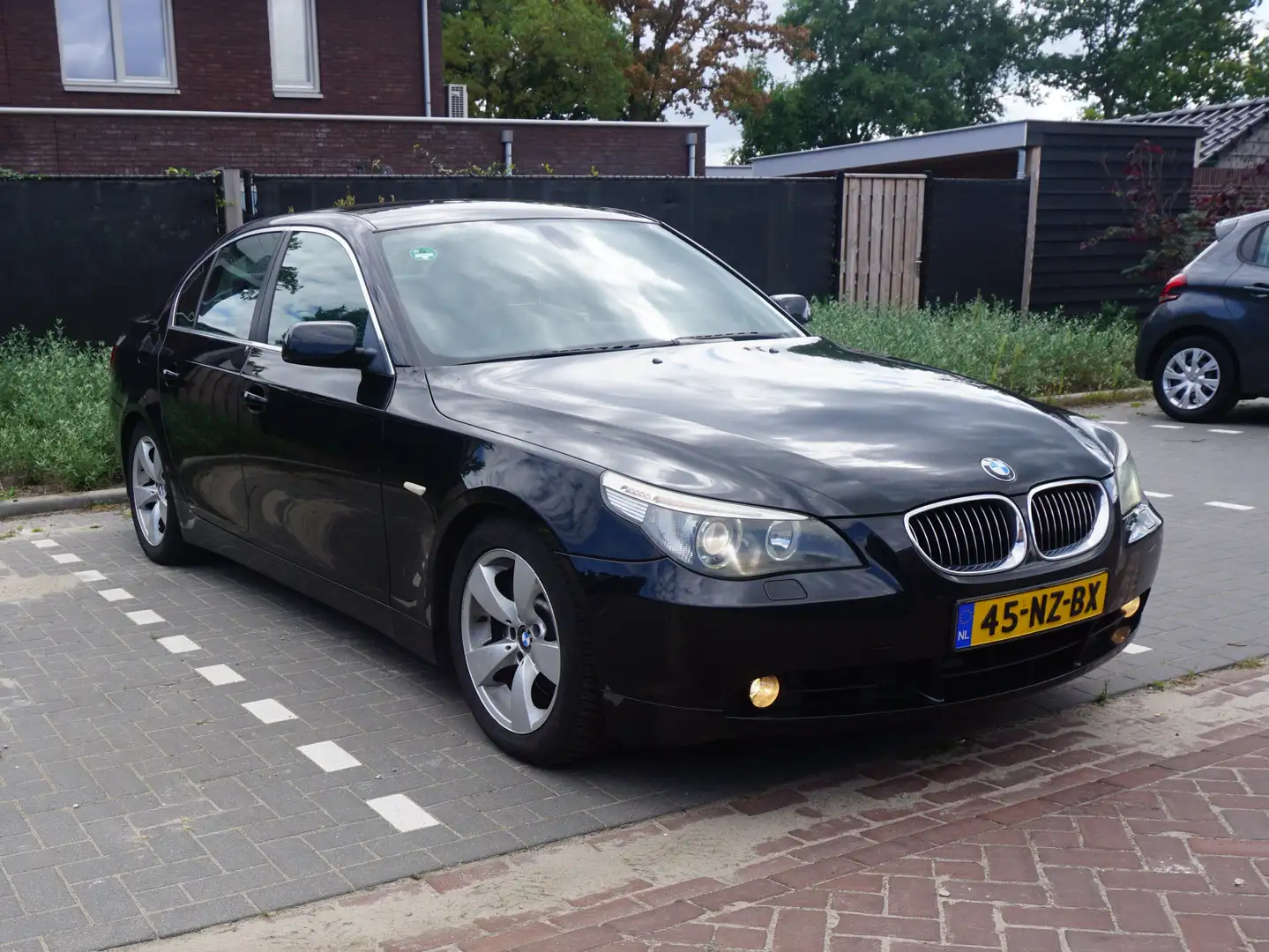 BMW 545 545i High Executive Zwart - 2
