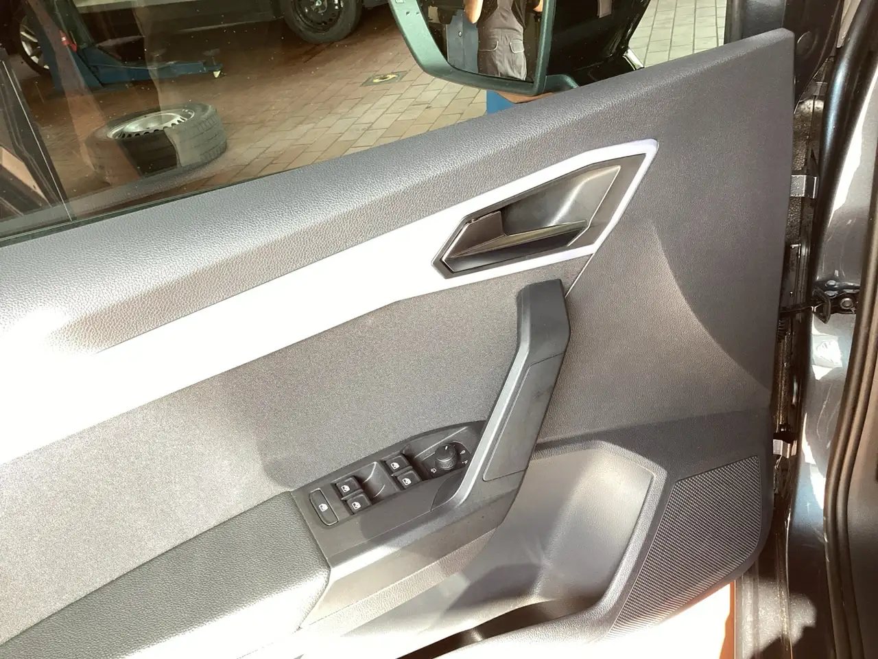 SEAT Ibiza 1.0 TSI FR +LED +NAVI +SHZ +17" +APP +DAB +, миниатюра 19