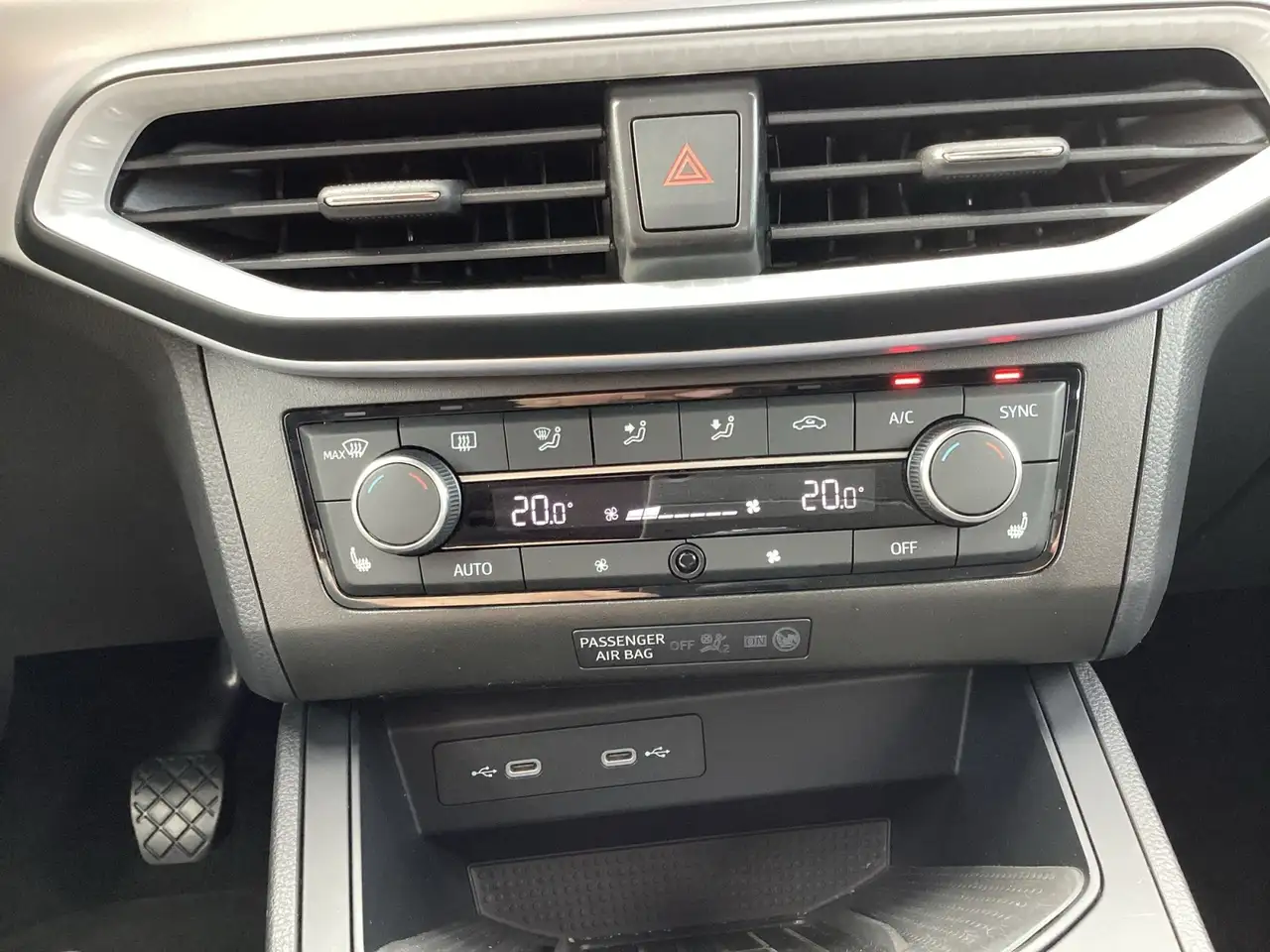 SEAT Ibiza 1.0 TSI FR +LED +NAVI +SHZ +17" +APP +DAB +, миниатюра 26