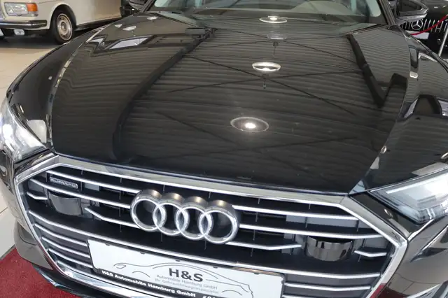 Audi A6 Avant view 12