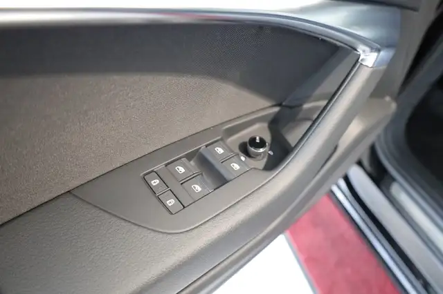 Audi A6 Avant view 14