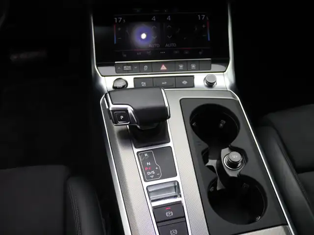 Audi A6 view 13