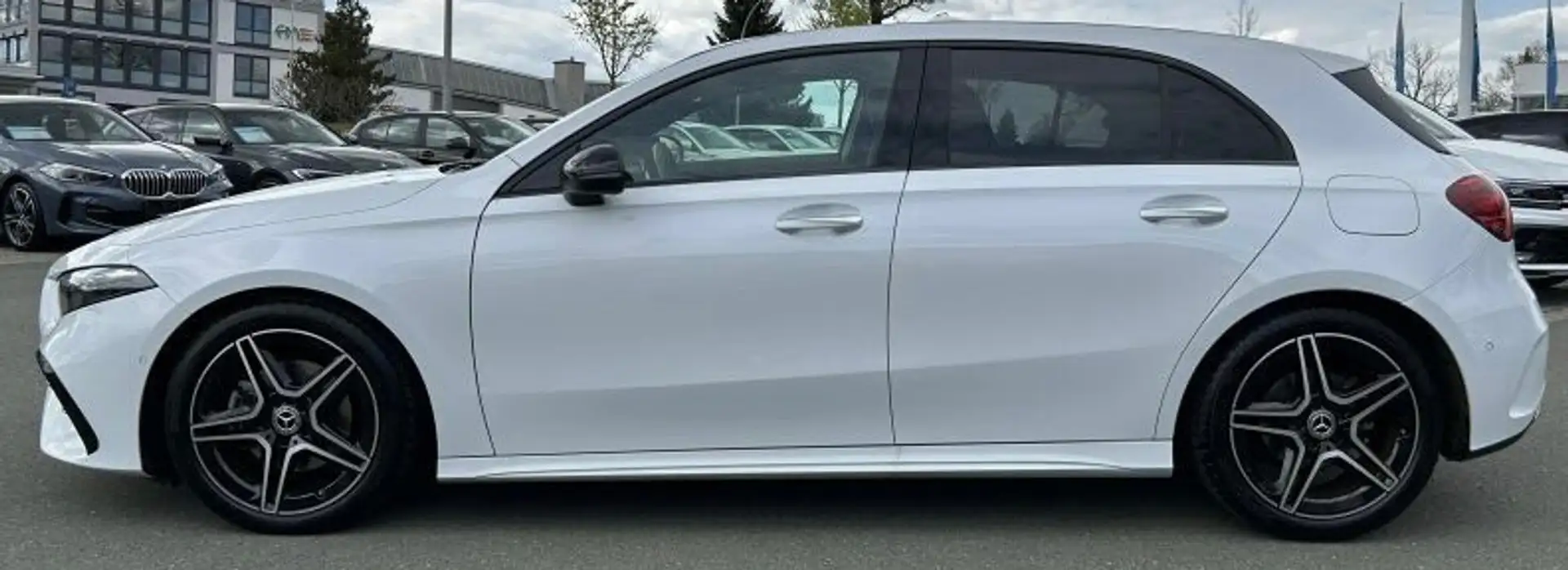 Mercedes-Benz A 180 Premium AMG Autom Navi CarPlay Led C.L.18 Blanco - 2