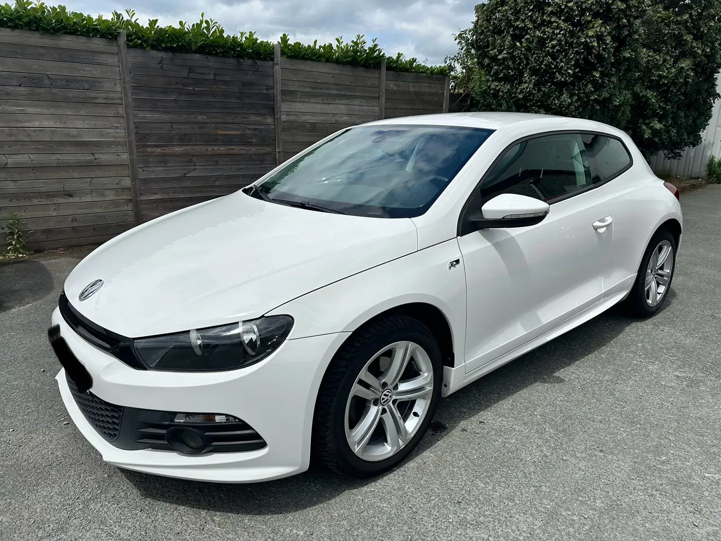 Volkswagen Scirocco 1.4 TSI R LINE Wit - 1