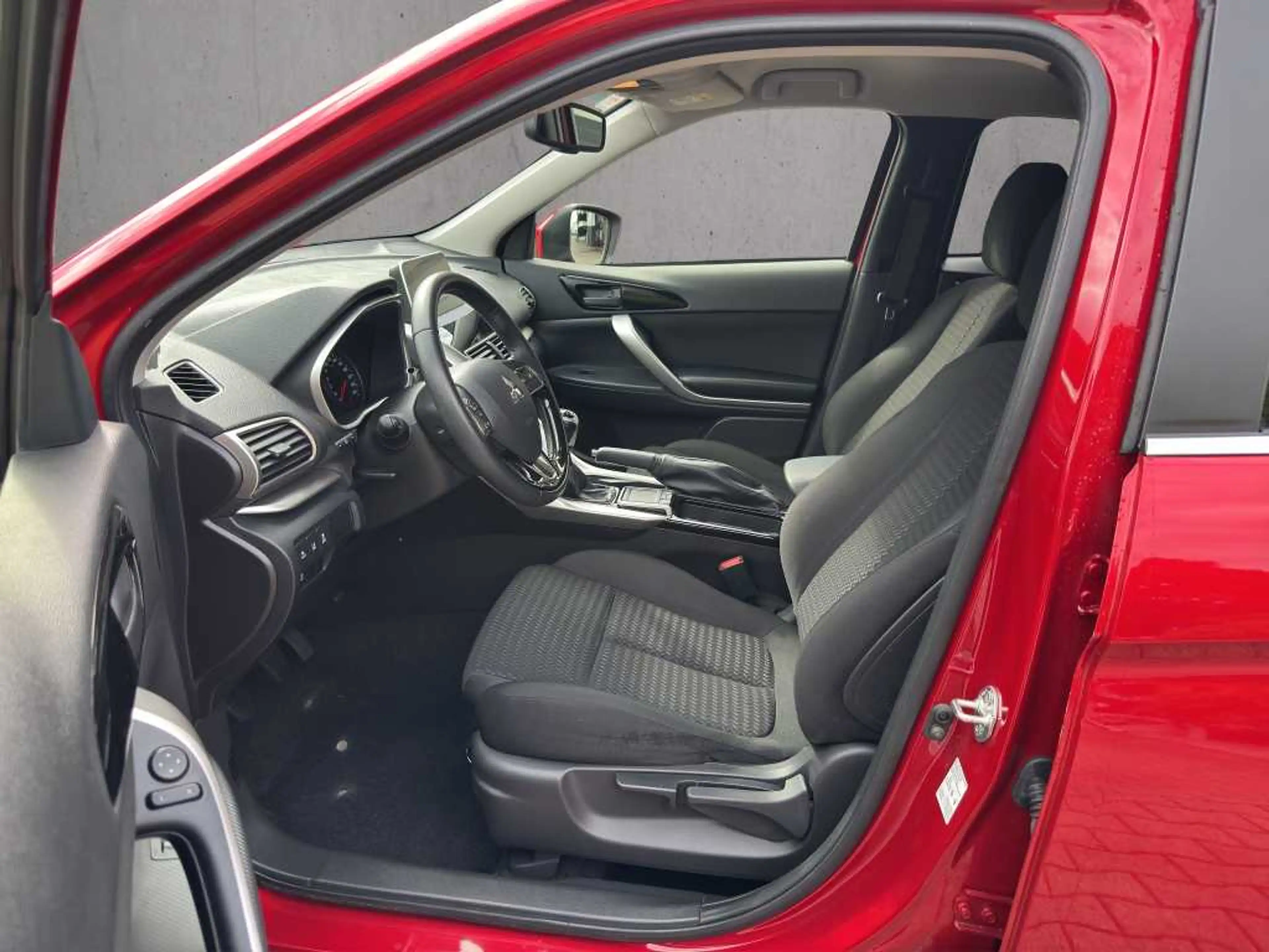 Mitsubishi Eclipse Cross Diamant Edition 1.5 T 2WD 6-Gang — photo 13
