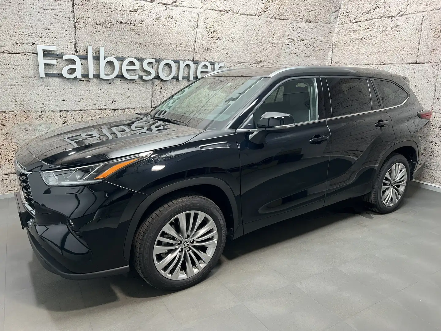 Toyota Highlander 2,5 Hybrid Style Schwarz - 2