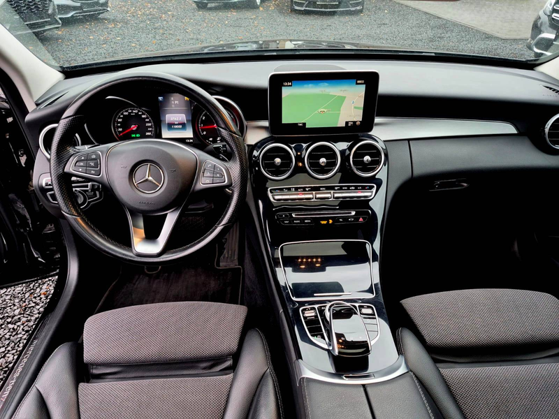 Mercedes-Benz C 250 Avantgarde// LED// Schiebedach// Sitz-Hg.// — photo 13
