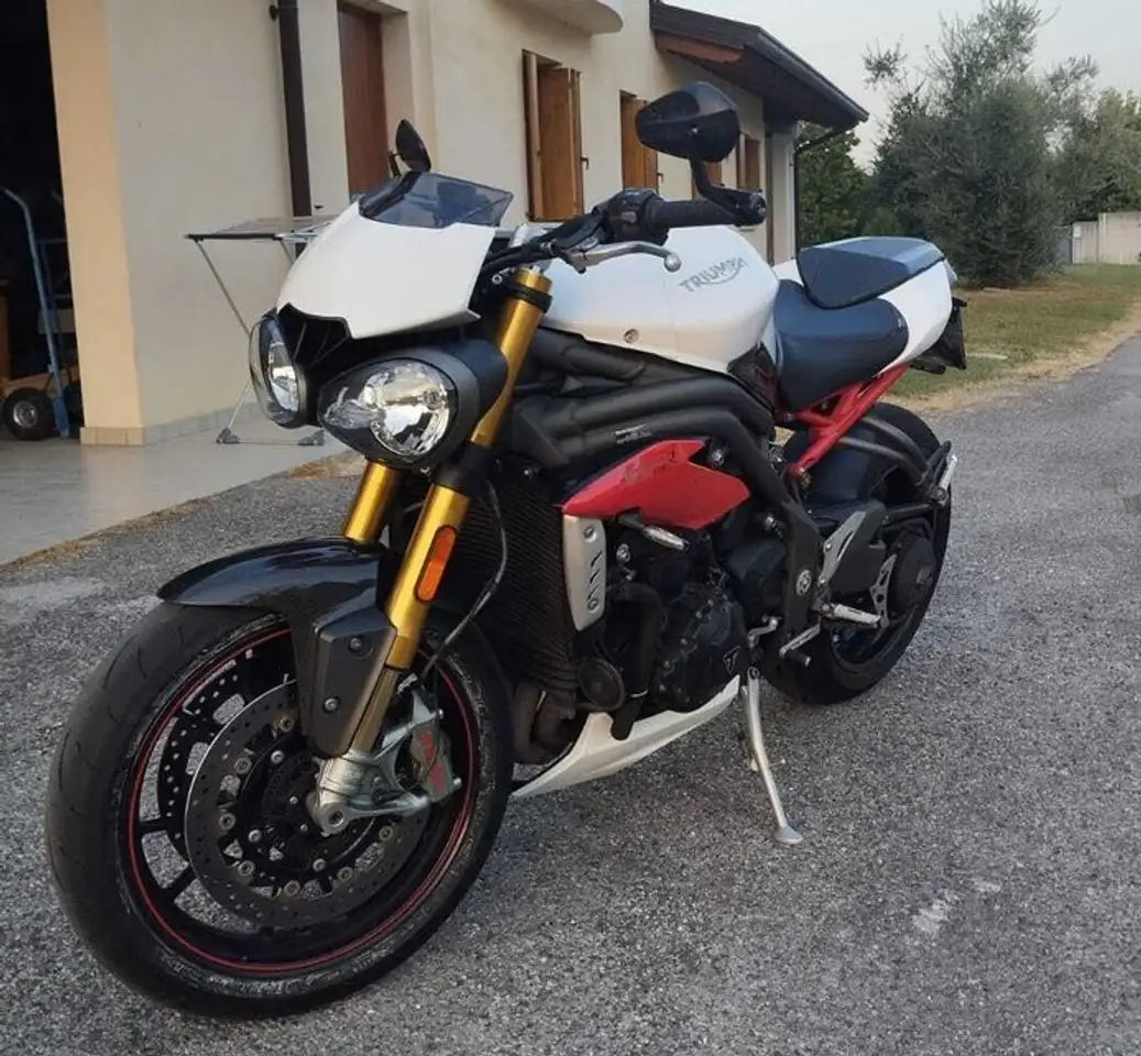 Triumph Speed Triple 1050