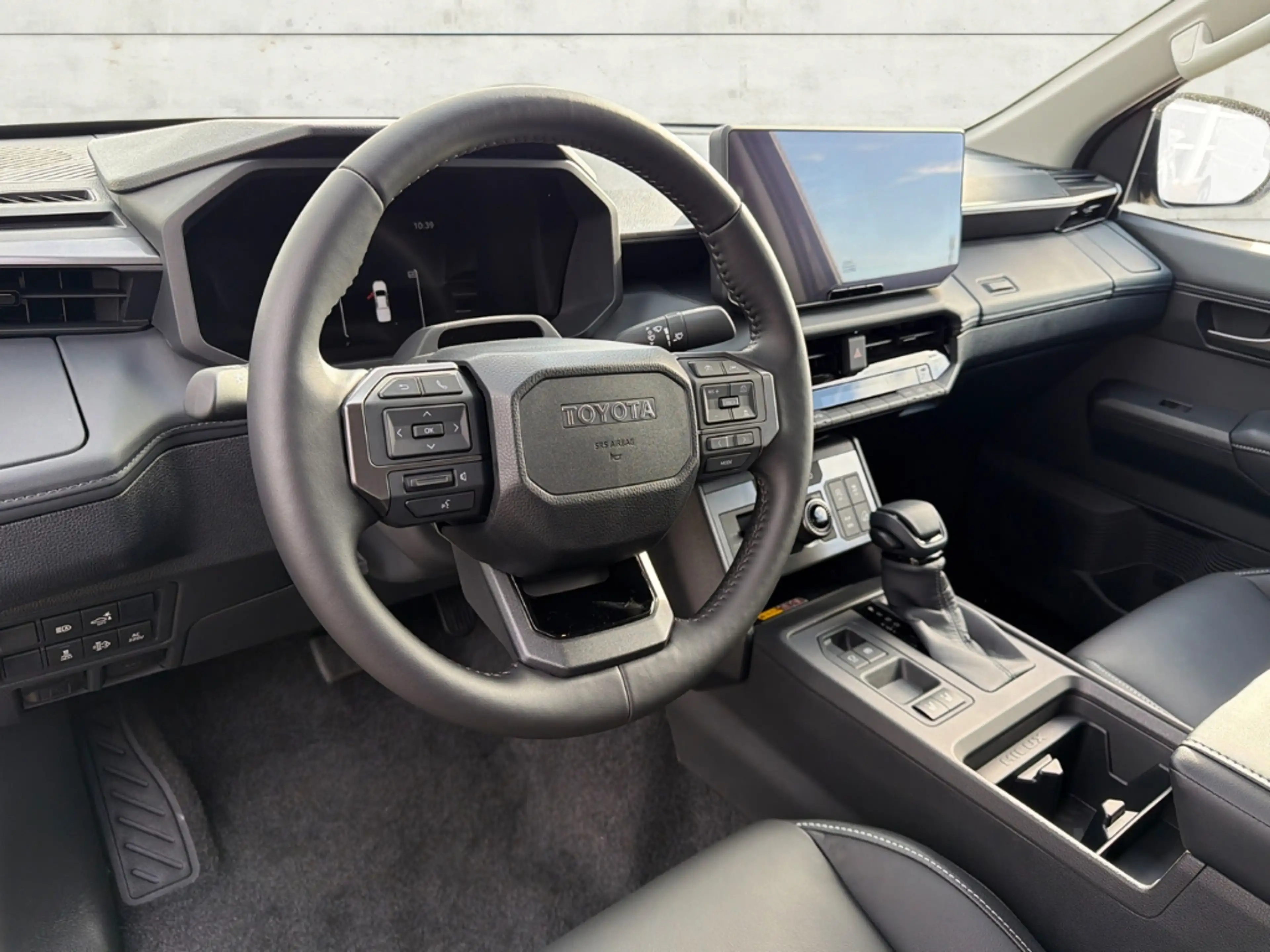 Toyota Hilux Double Cab Executive 2,8-l-D-4D, 150 kW (204 PS) M — photo 10