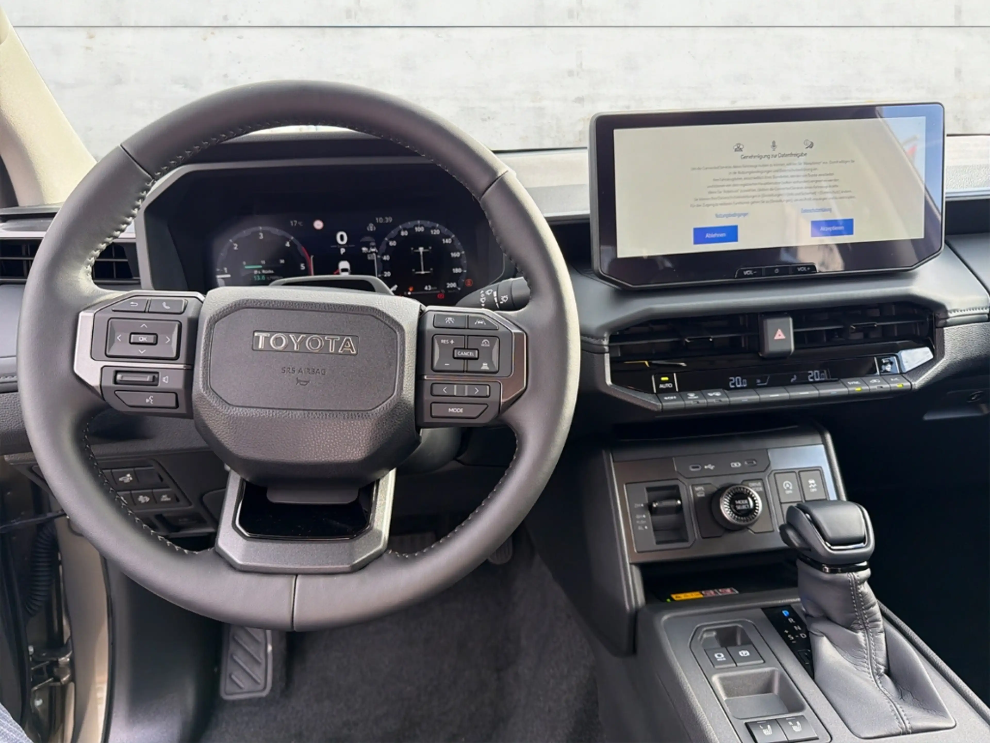 Toyota Hilux Double Cab Executive 2,8-l-D-4D, 150 kW (204 PS) M — photo 11