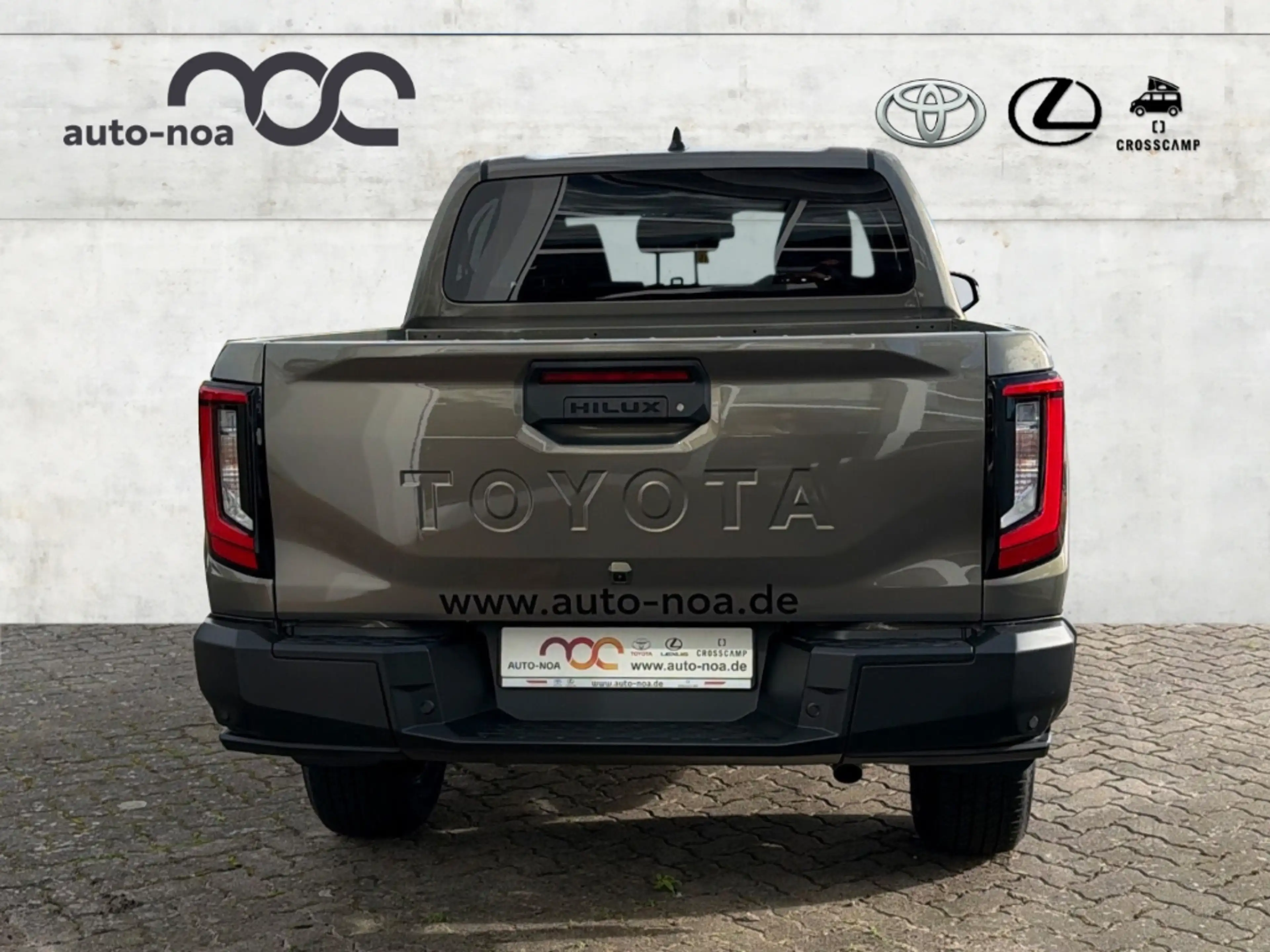 Toyota Hilux Double Cab Executive 2,8-l-D-4D, 150 kW (204 PS) M — photo 5