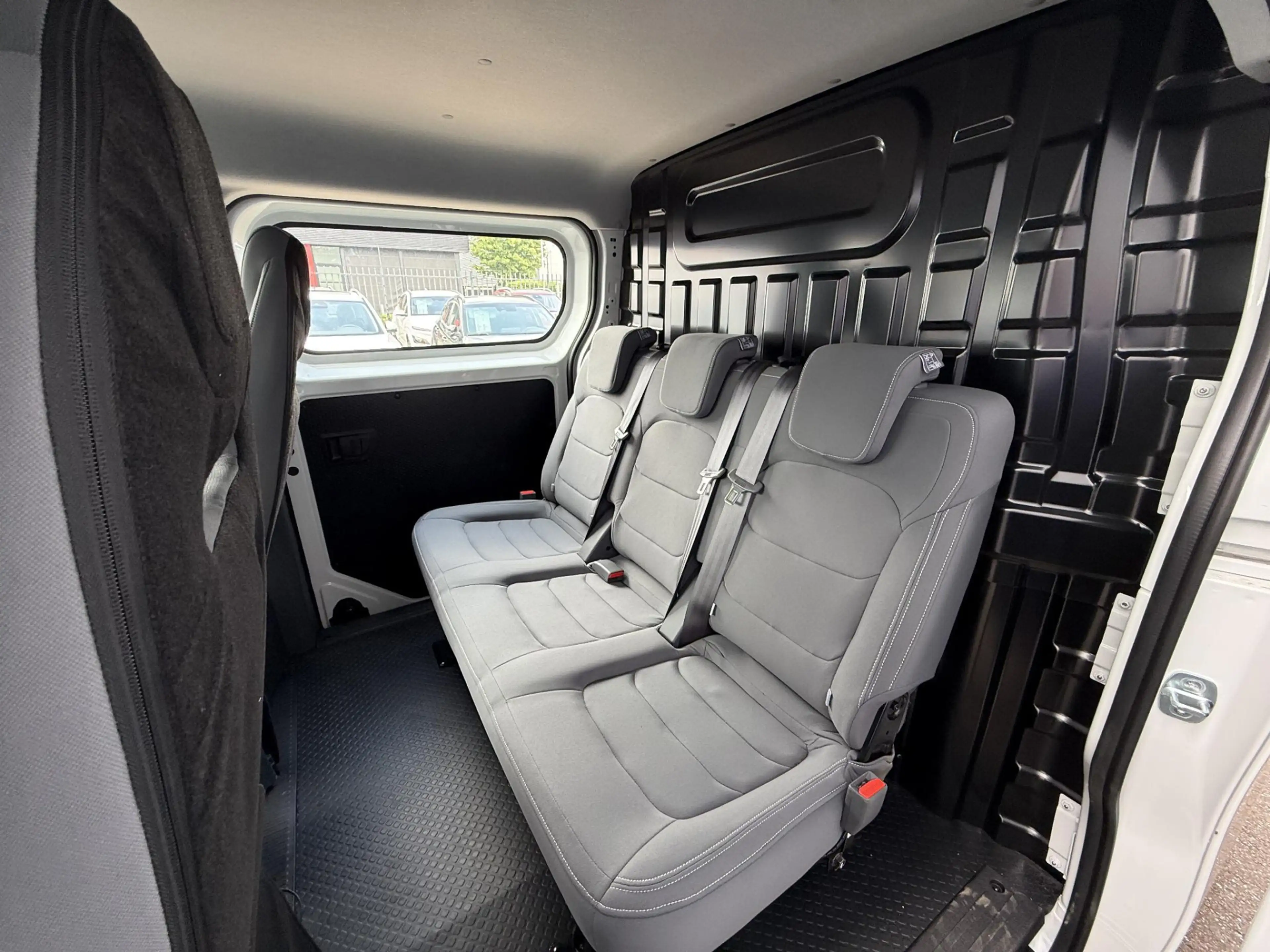 Maxus eDeliver 5 | L2H1 64 kWh |Dubbel cabine |uit voorraad leverba — photo 5