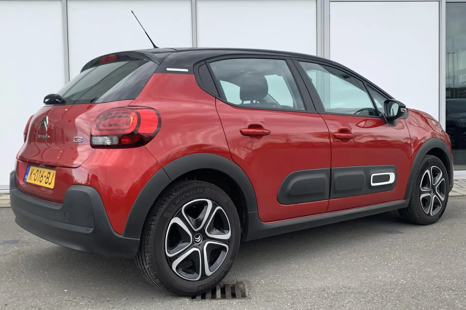 Citroen C3 82PK Feel | Navigatie | Climate Control | Apple Ca Rojo - 2