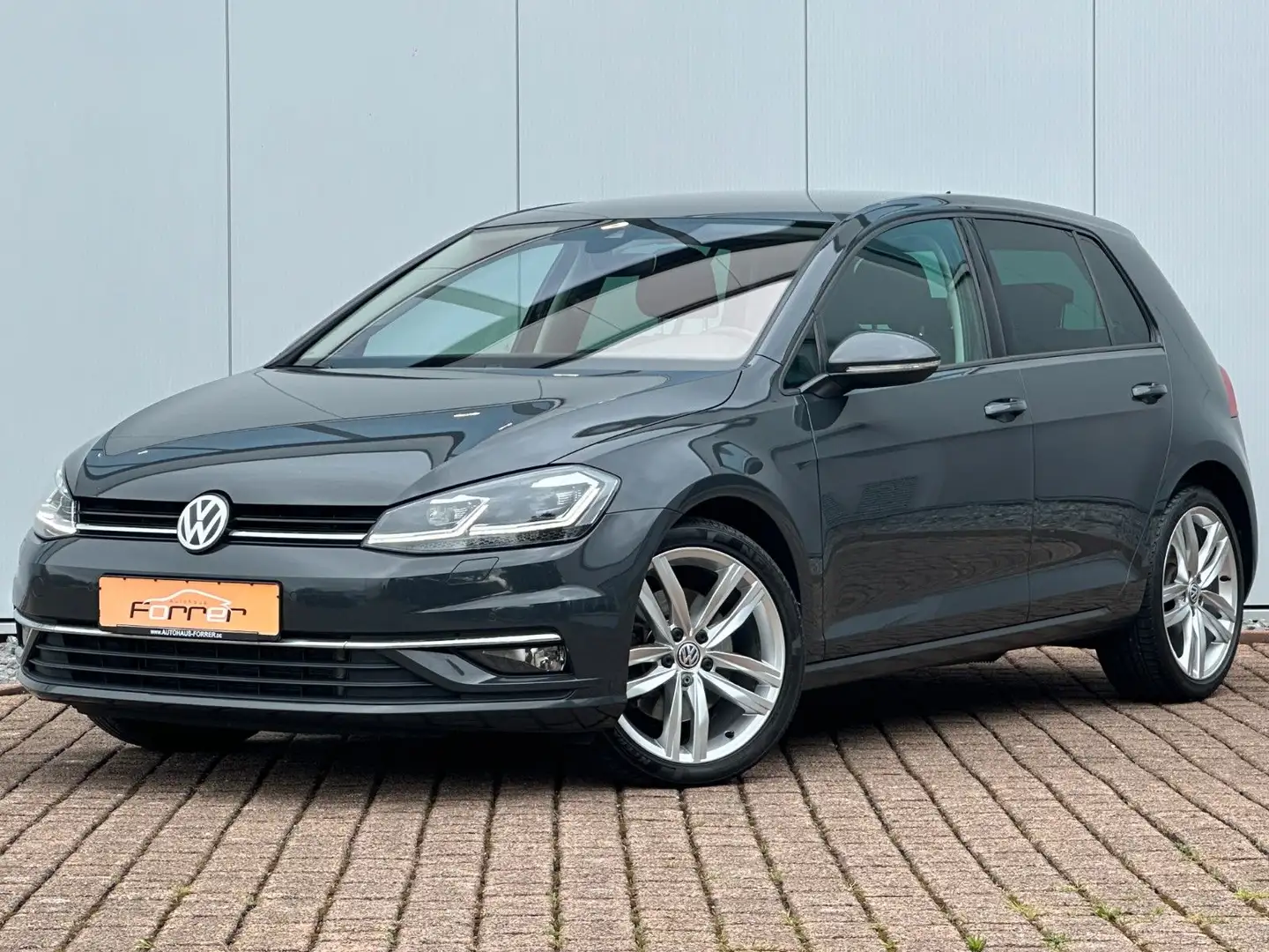 Volkswagen Golf VII 2.0 TDI DSG R-line LED NAVI DYNAUDIO Gris - 1