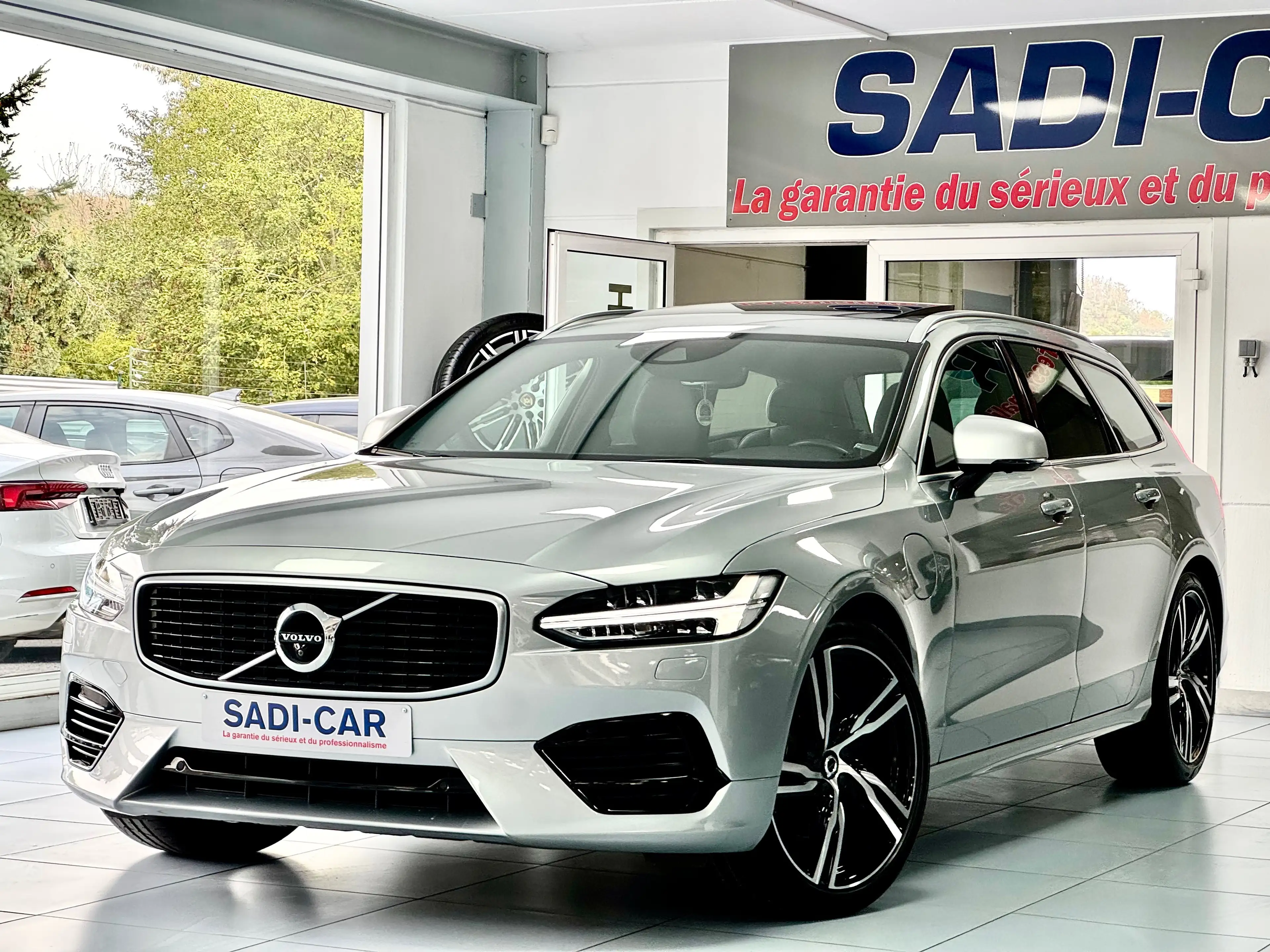 Volvo V90 2.0 T8 392cv AWD PHEV - R-DESIGN - Geartronic — photo 3