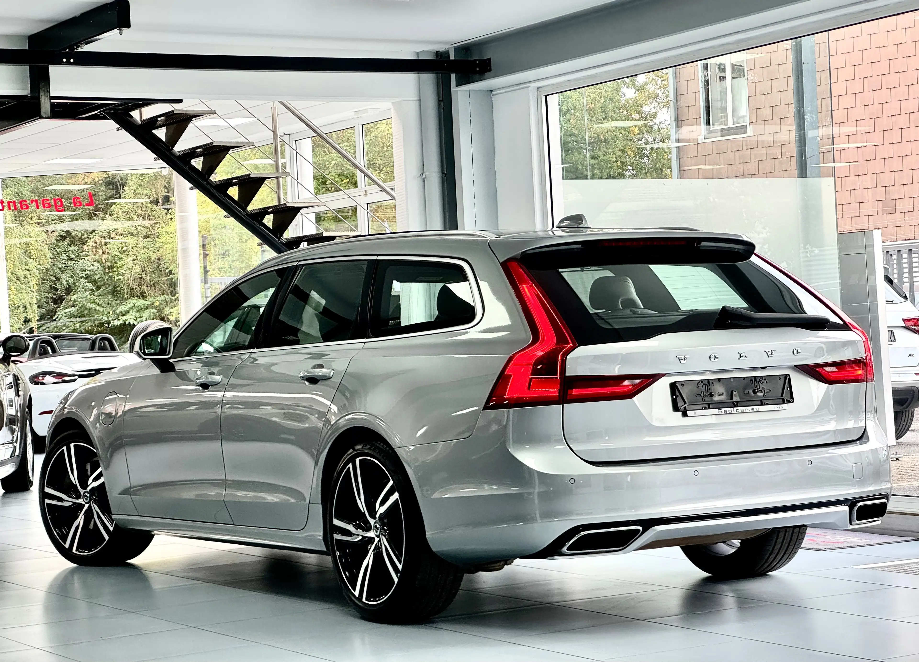Volvo V90 2.0 T8 392cv AWD PHEV - R-DESIGN - Geartronic — photo 4
