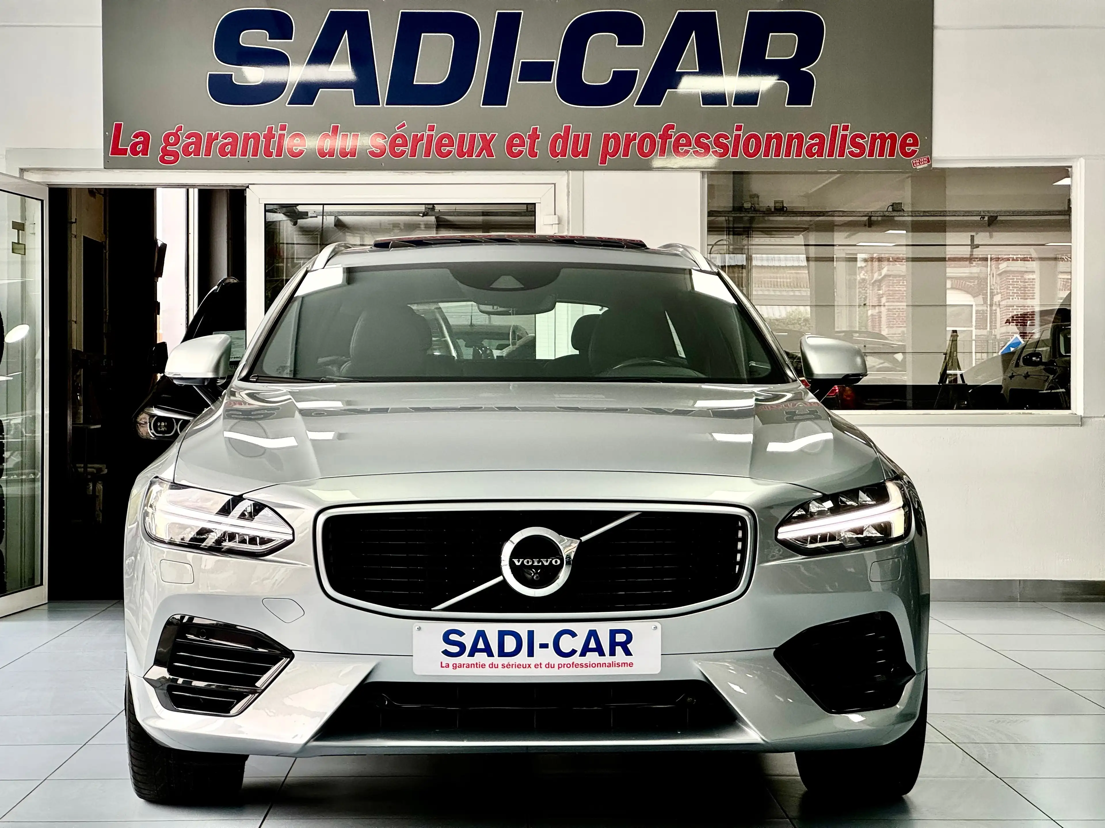 Volvo V90 2.0 T8 392cv AWD PHEV - R-DESIGN - Geartronic — photo 2