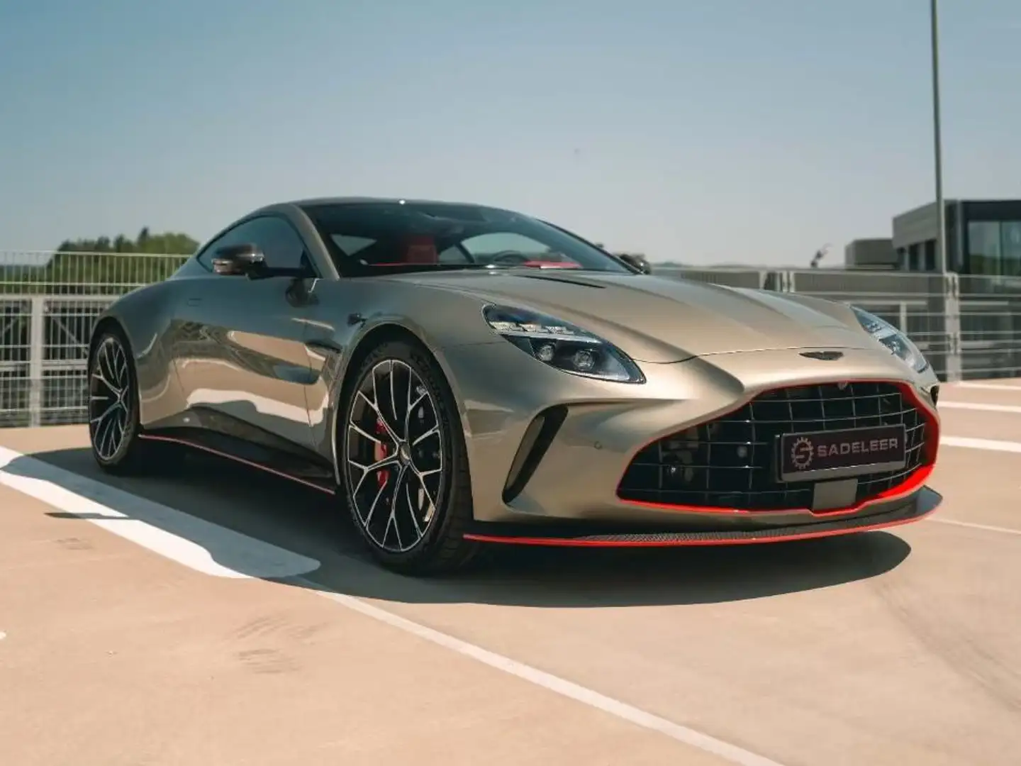 Aston Martin Vantage V8 Vantage Grijs - 2