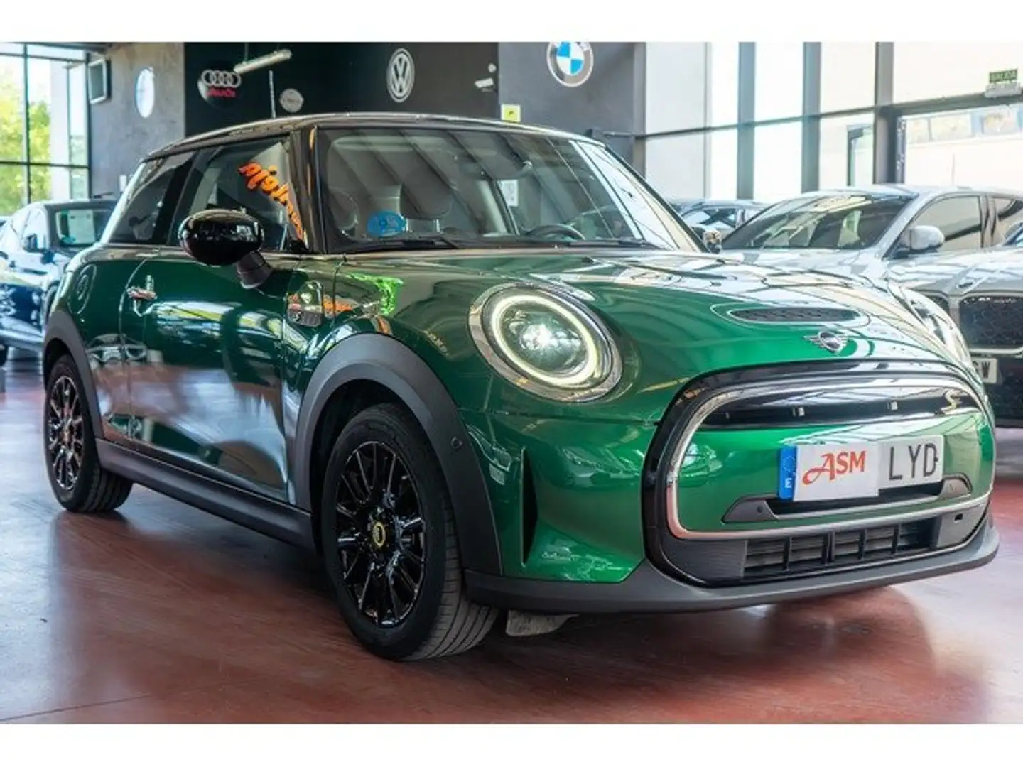 MINI Cooper SE Verde - 2