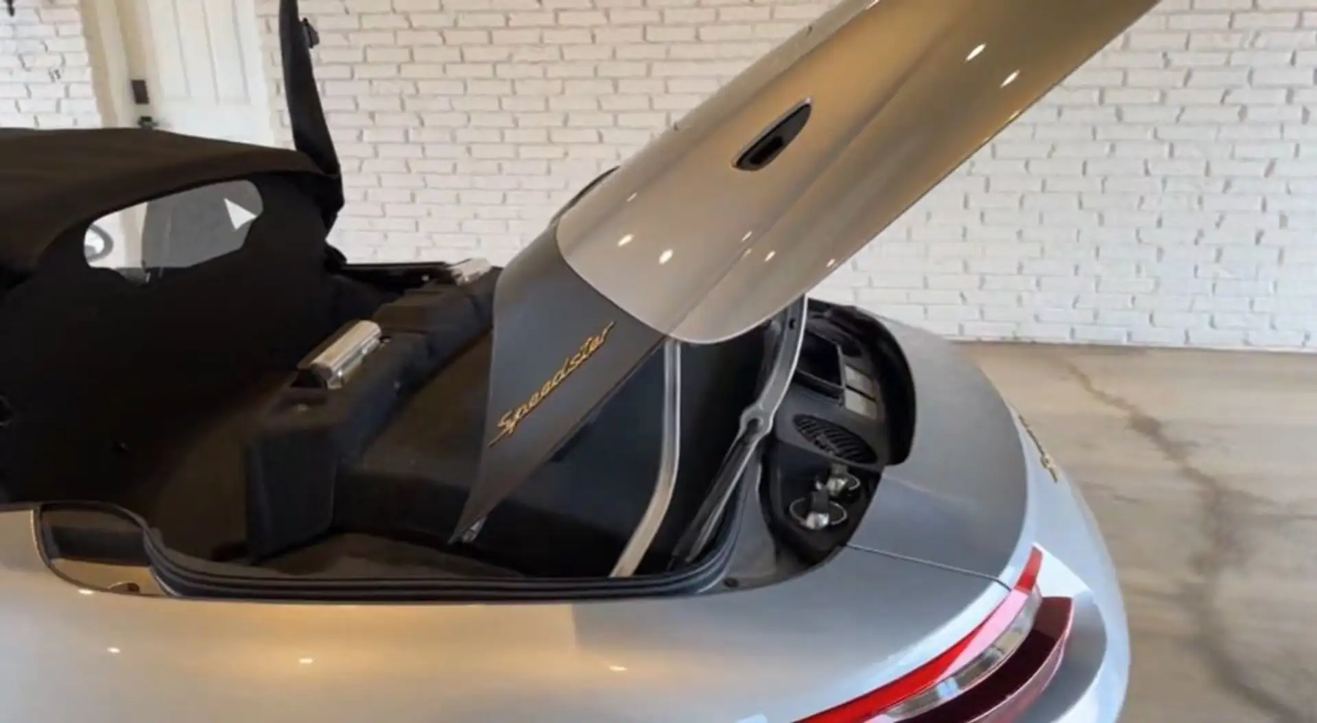 Porsche 911 Speedster Heritage Convertible Argent - 2