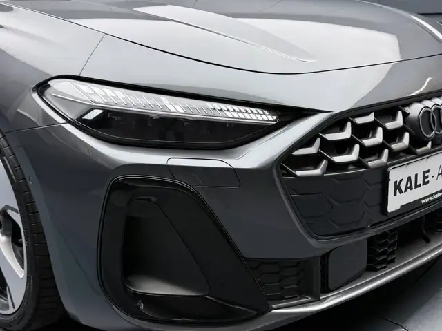 Audi A5 view 11