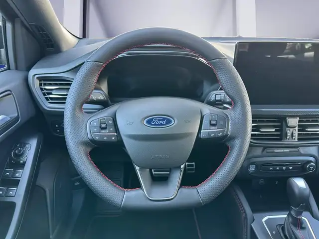 Ford Focus view 11