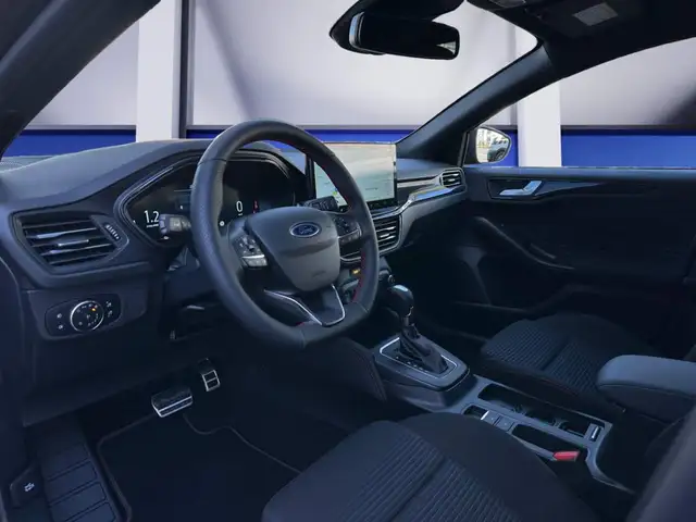 Ford Focus view 13