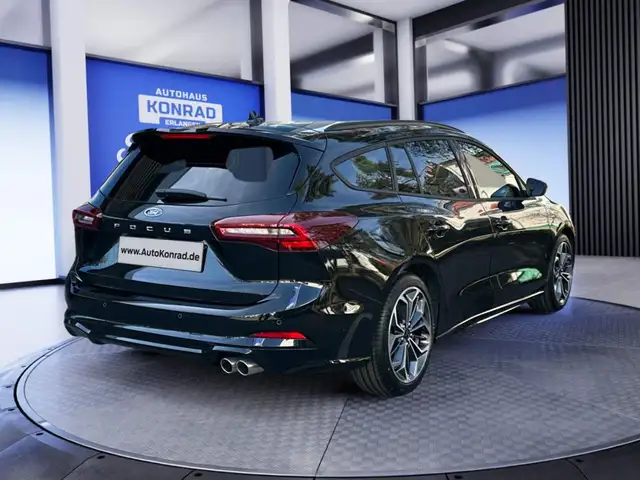 Ford Focus view 5