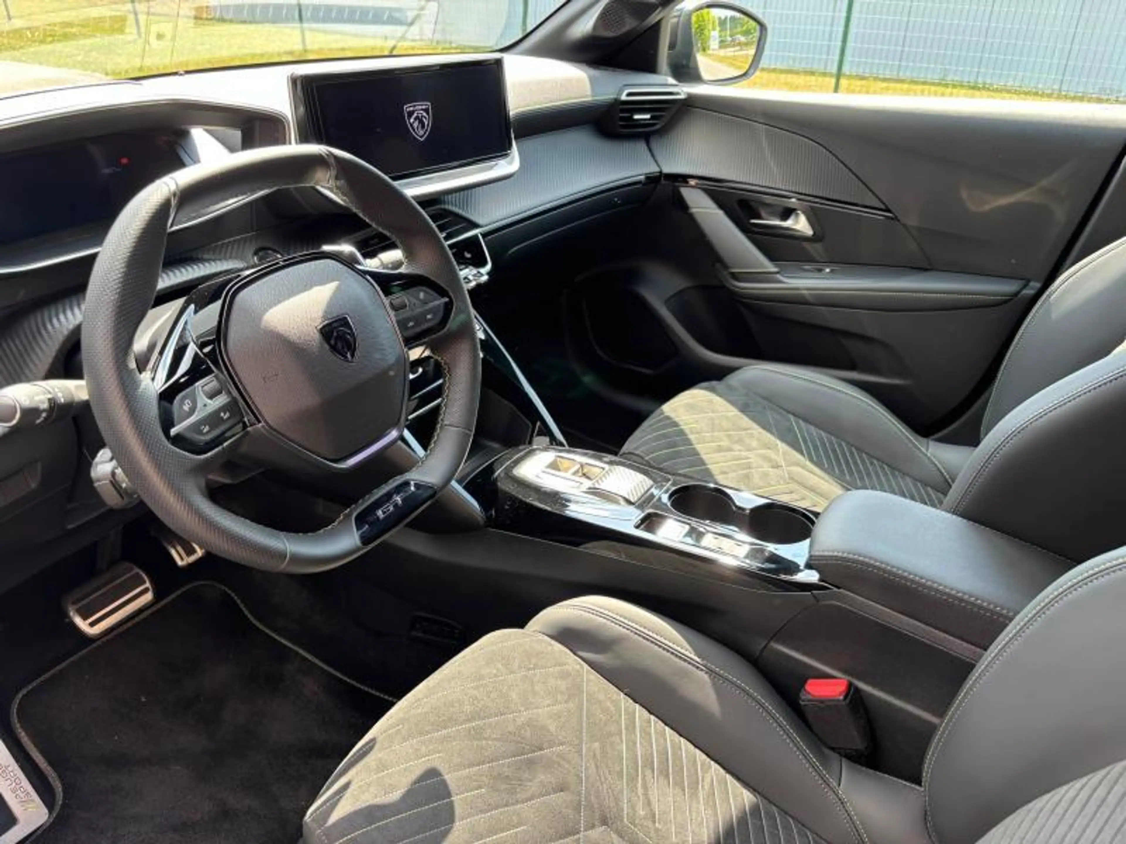 Peugeot 208 GT / Hybrid / E-DSC6 — photo 7