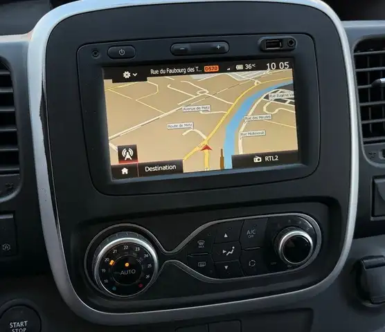 Renault Trafic view 15