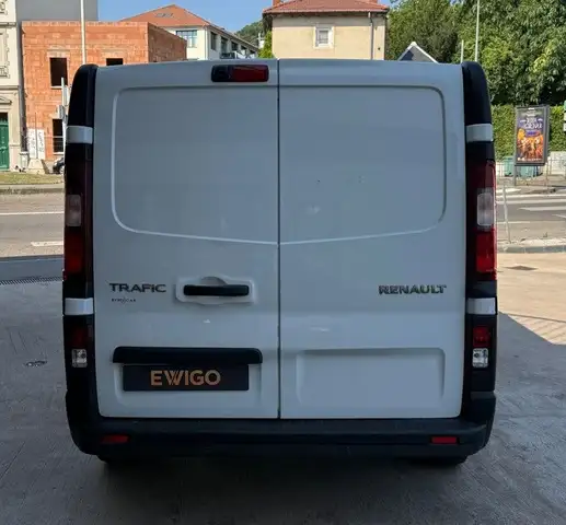 Renault Trafic view 9
