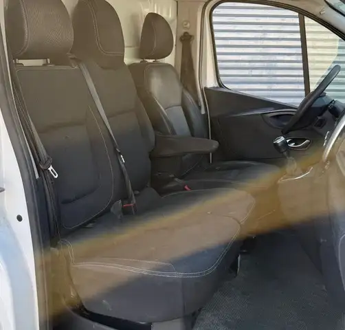 Renault Trafic view 6