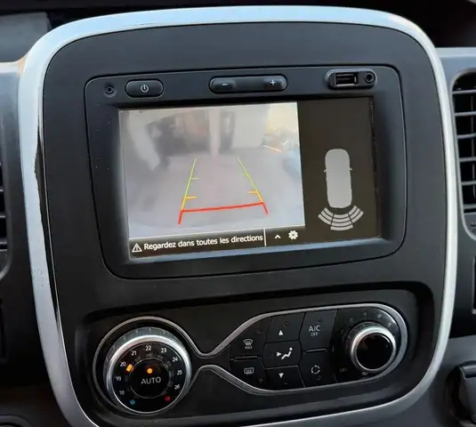 Renault Trafic view 7