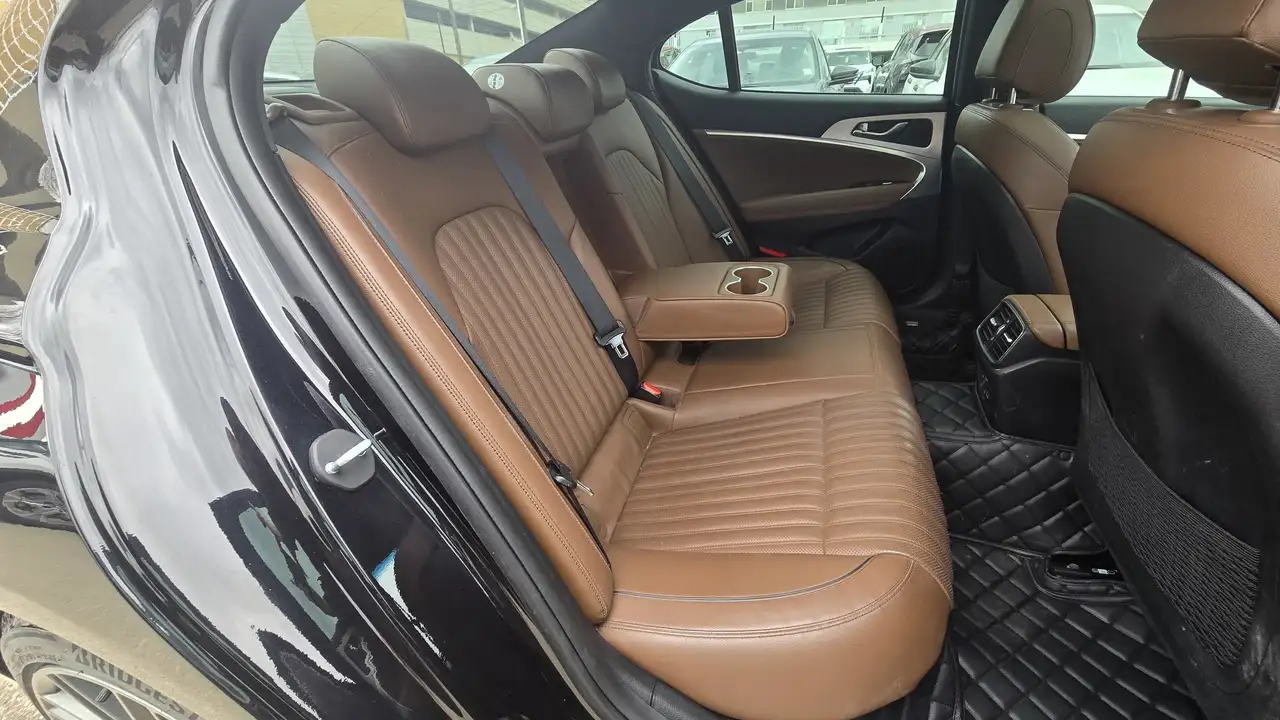 Genesis G70 снимка Genesis G70