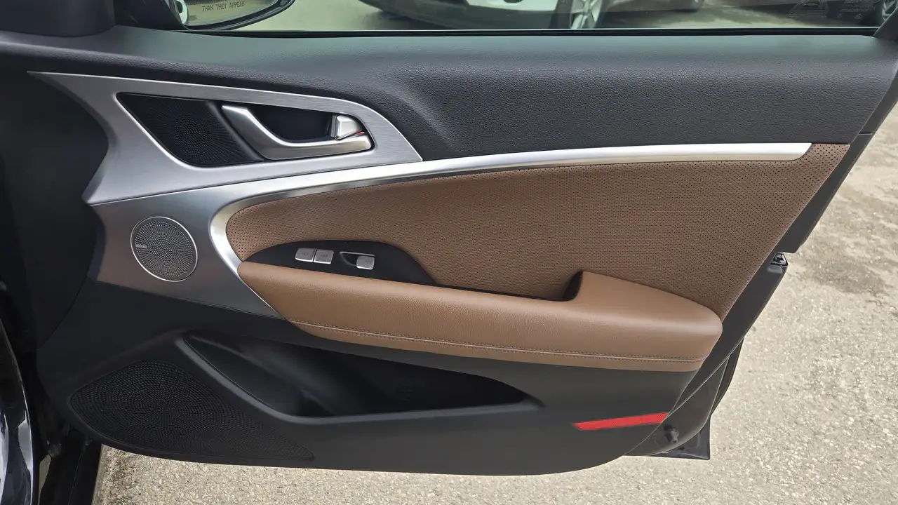 Genesis G70 снимка Genesis G70