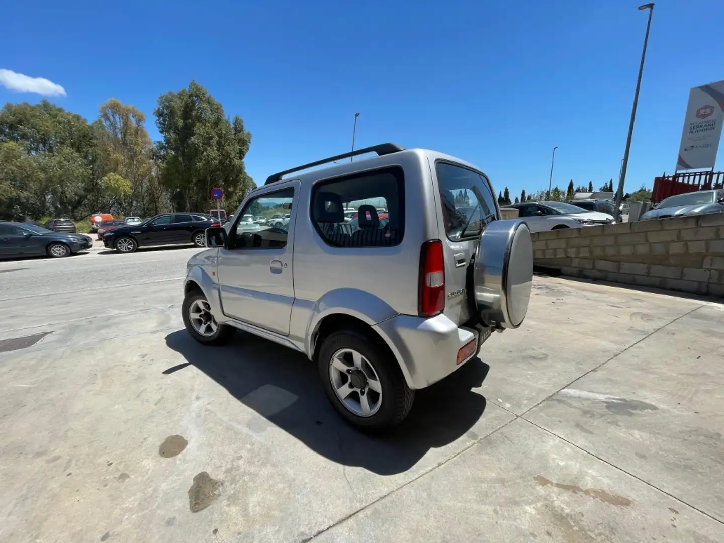 Suzuki Jimny 1.5DDiS JLX Techo Metálico Grijs - 2