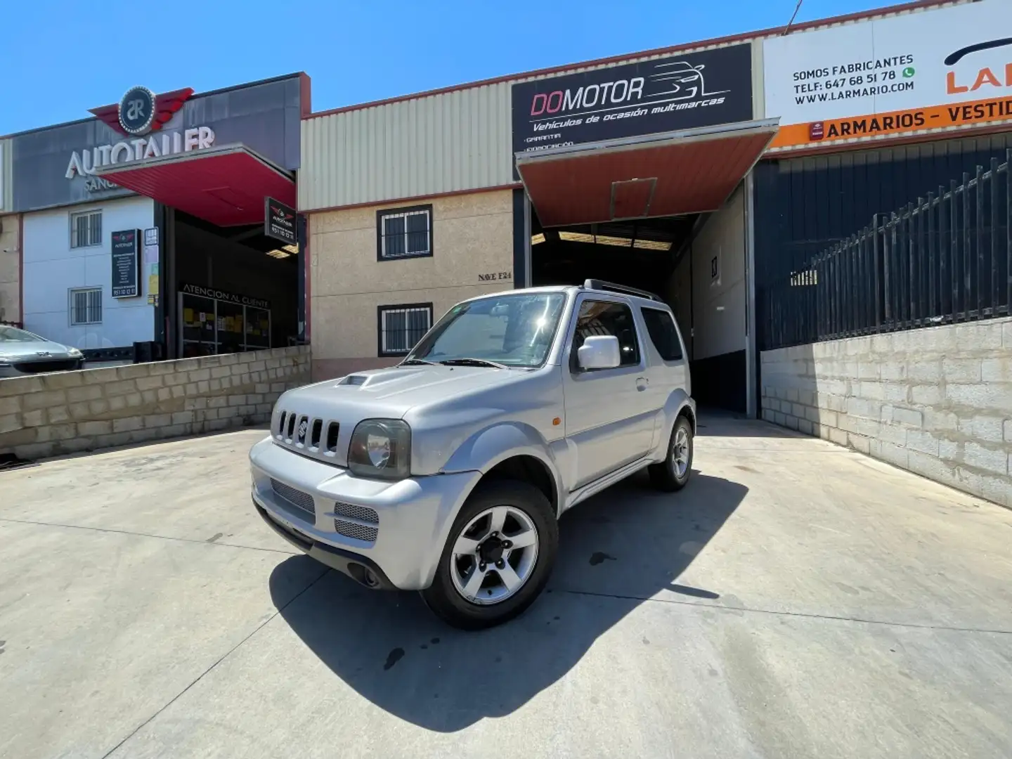 Suzuki Jimny 1.5DDiS JLX Techo Metálico Grijs - 1