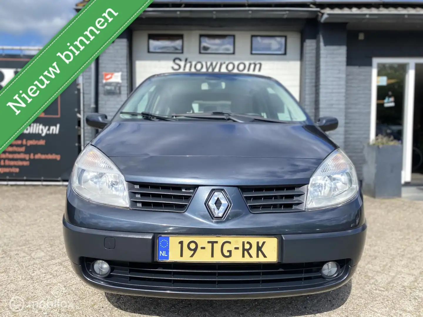 Renault Scenic 1.6-16V Dynamique Comfort met nieuwe APK! Grijs - 2