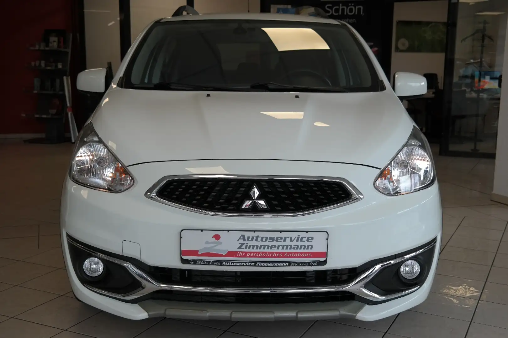 Mitsubishi Space Star Edition+ m. Cross-Paket 1.2 5-Gang Weiß - 2