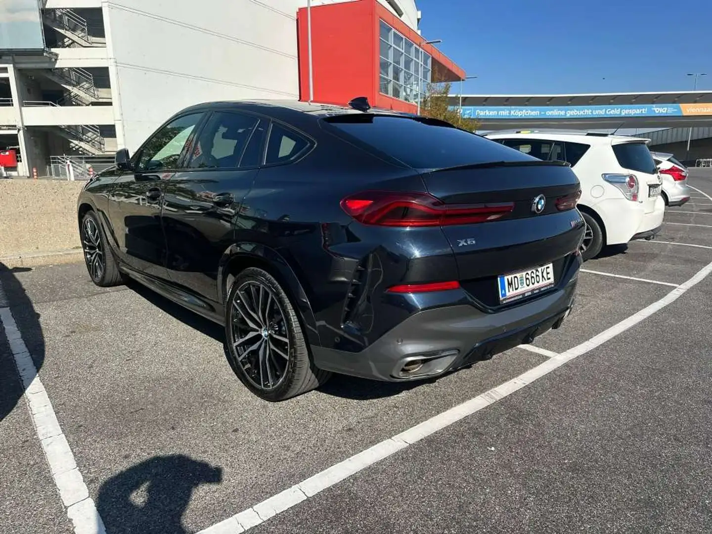 BMW X6 M X6 M50d Aut. Schwarz - 2